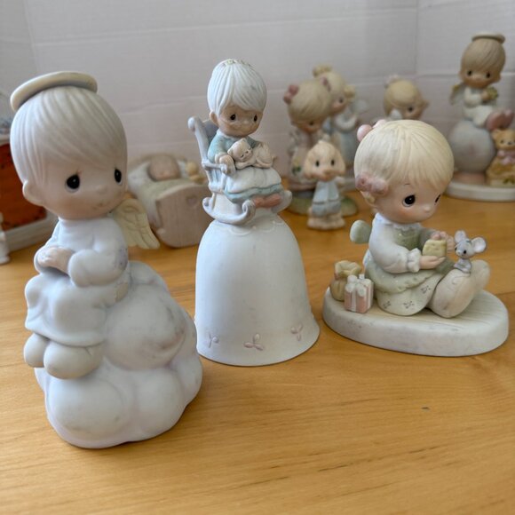 Vintage Precious Moments Lot of 15 Figurines All Pre 1987 Many Discontinued GIft - Picture 6 of 9